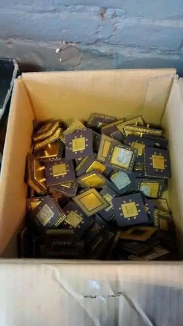 High Quality Processor Scrap Ceramic CPU With Gold Pins For Sale